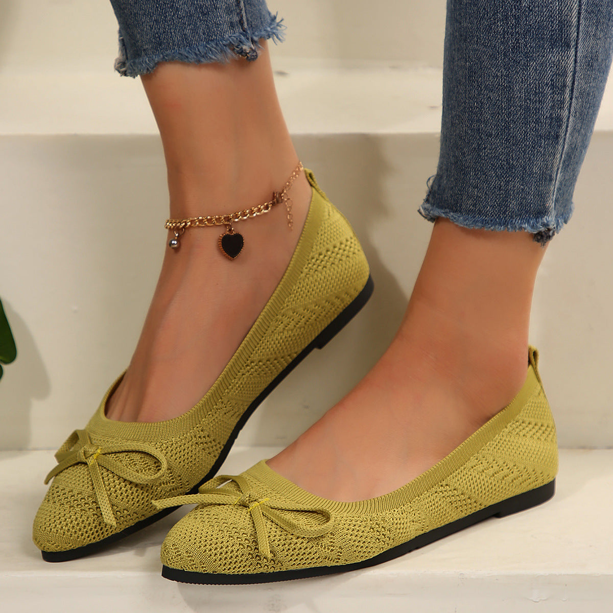 Women’s Bow Knit Pointed-Toe Flats