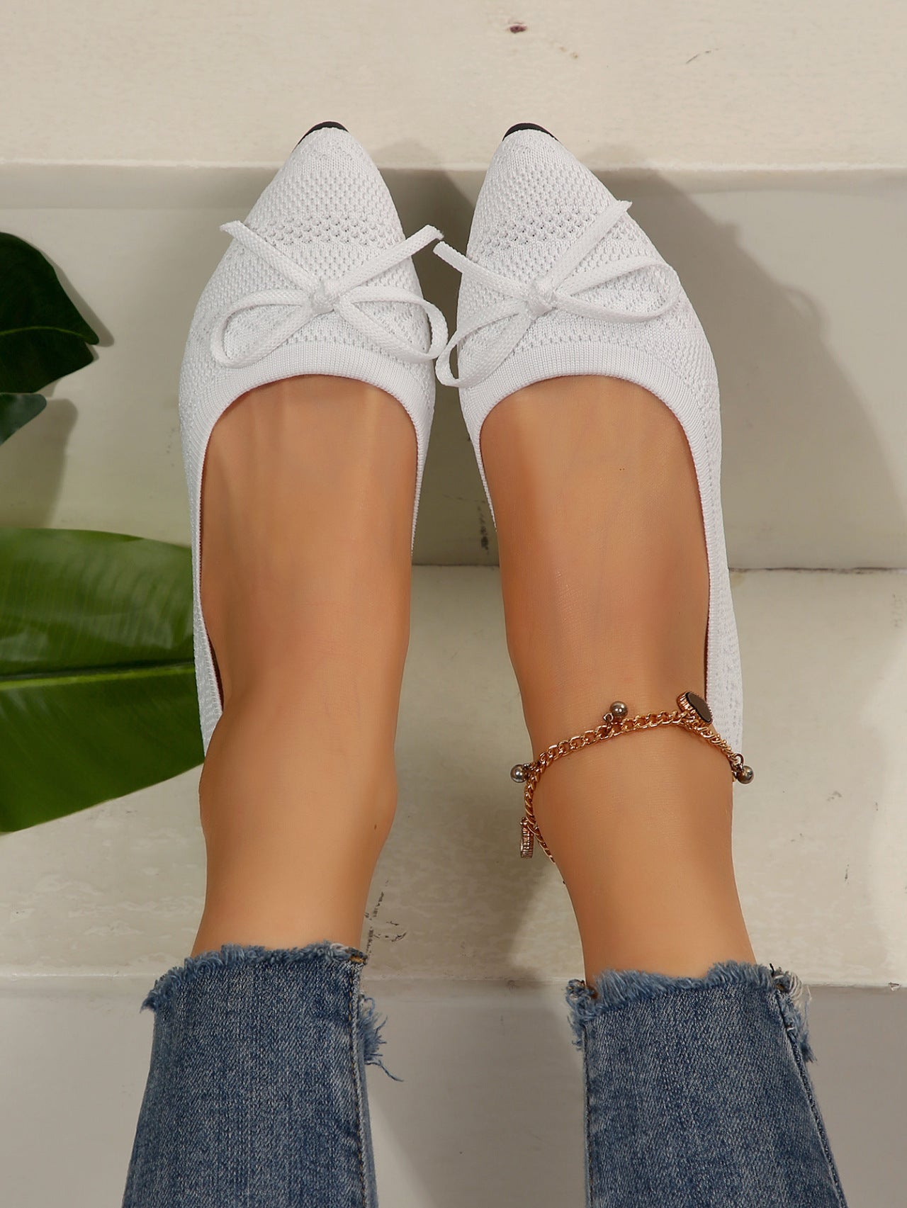 Women’s Bow Knit Pointed-Toe Flats