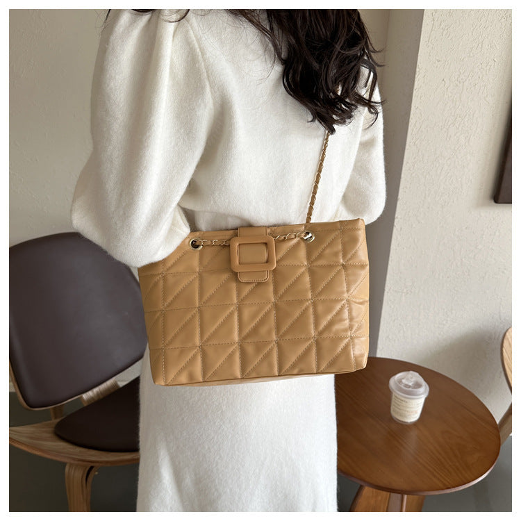 Trendy Quilted Chain Shoulder Bag for Women
