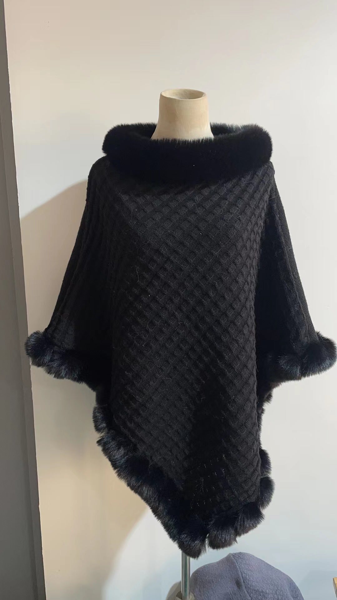 Luxury Fur Collar Winter Shawl Cape