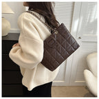 Trendy Quilted Chain Shoulder Bag for Women