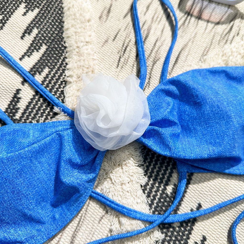 Chic & Stylish Ladies' Bikini with Elegant Floral Accents and Delicate Lace Details