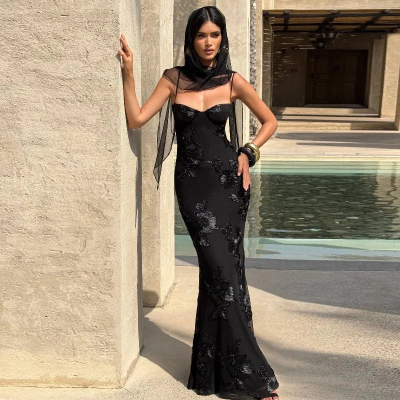 Backless Maxi Dress with Embroidered Flowers & Elegant Fit – Dara