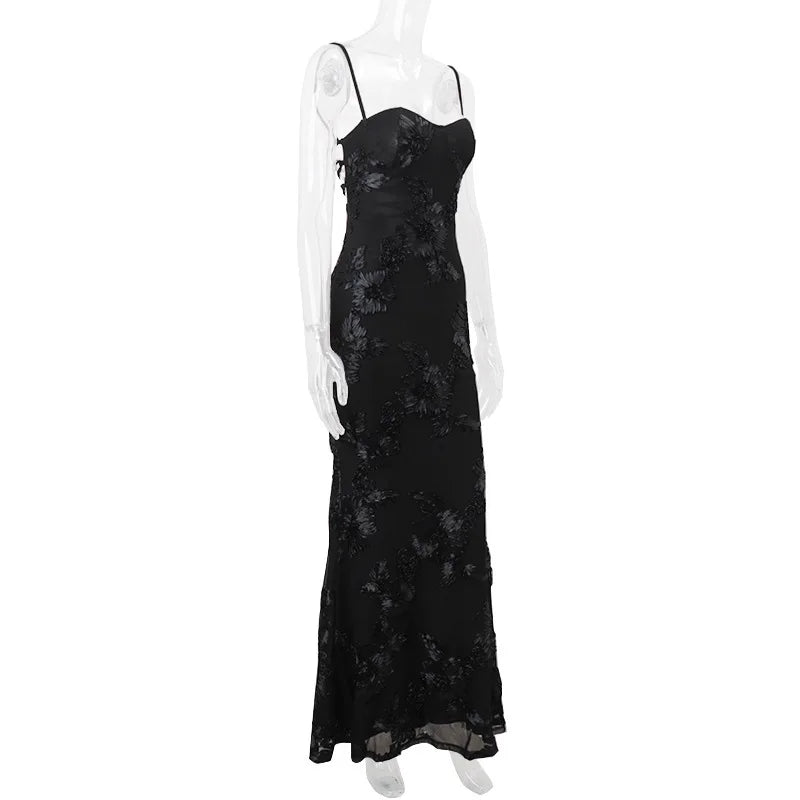 Backless Maxi Dress with Embroidered Flowers & Elegant Fit – Dara