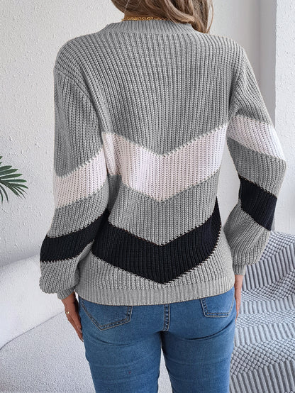 Casual sweater with wide sleeves