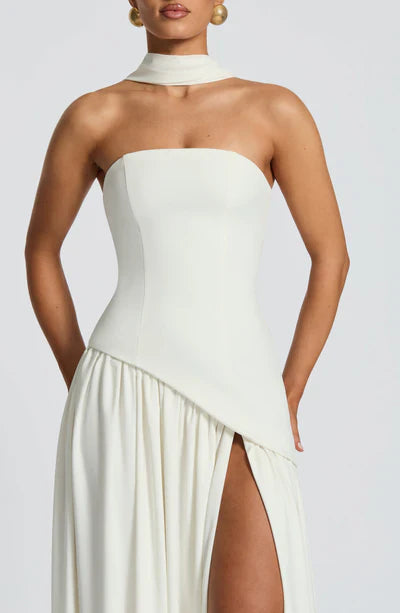 Strapless Long Dress with Draped Detail & Elegant Silhouette – Mya